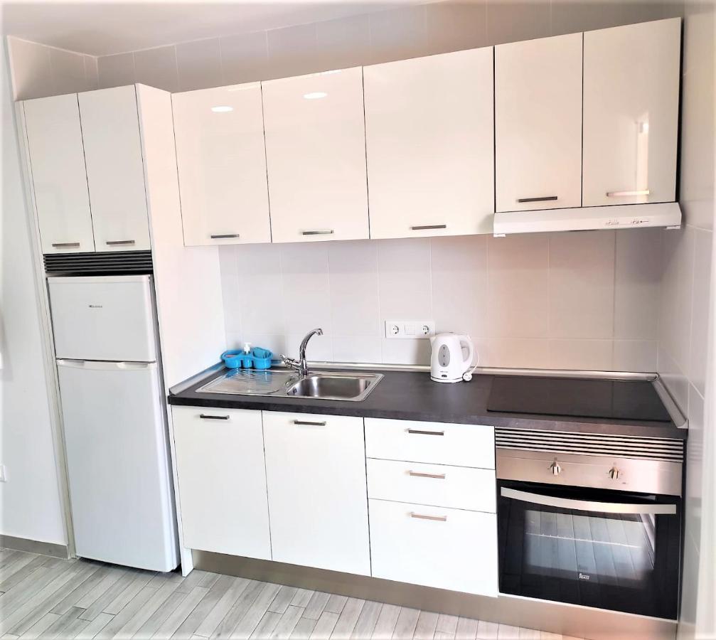 Cris Sol Apartments Los Cristianos  Bagian luar foto