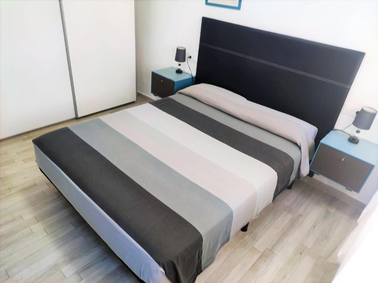 Cris Sol Apartments Los Cristianos  Bagian luar foto